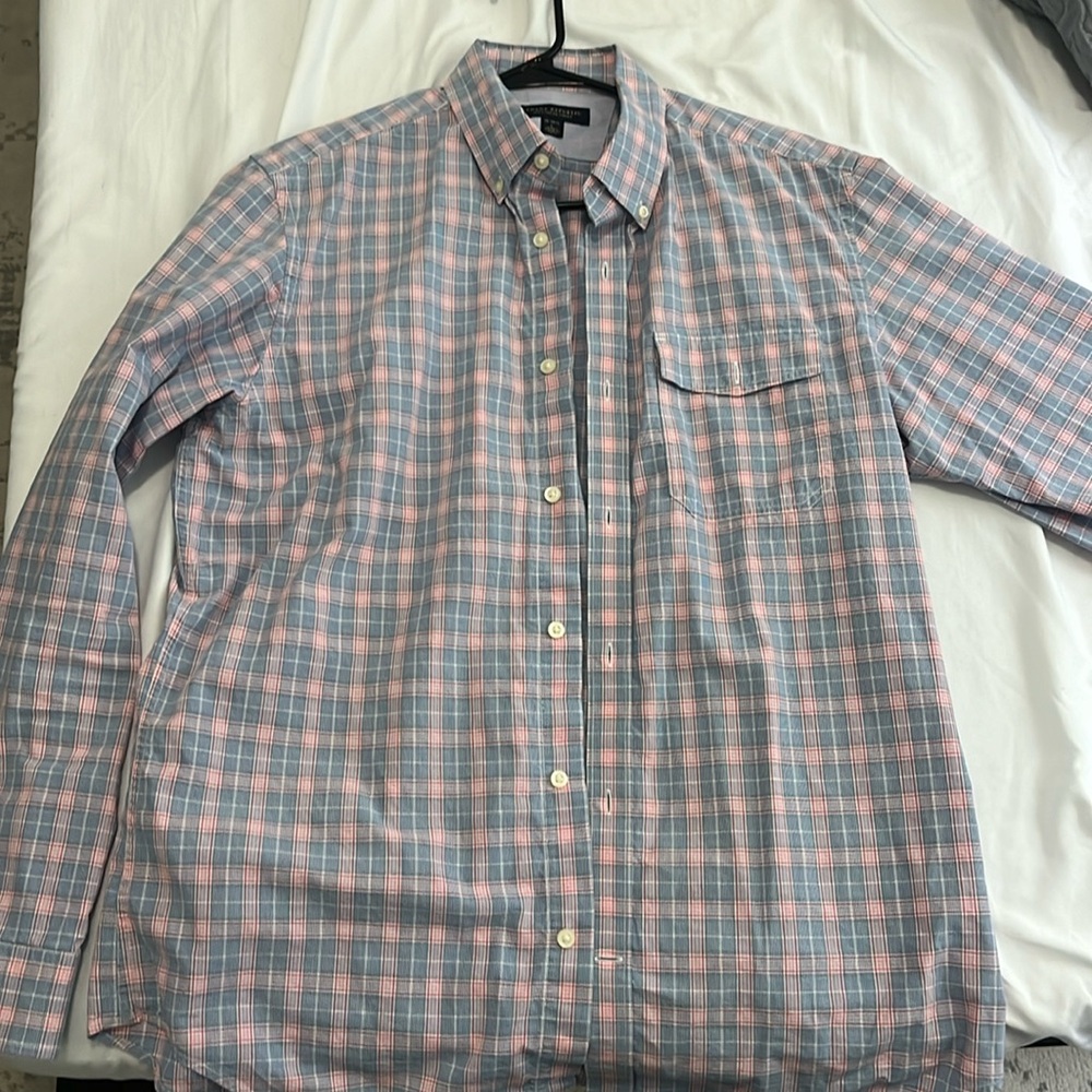Banana Republic Button Up Shit (16-16.5; 34-35)